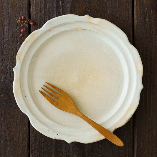 Plate 24.5cm Carving White | Furutani Pottery
