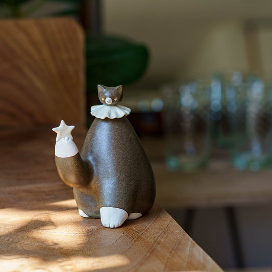 Cat with Star| Haruka Mori