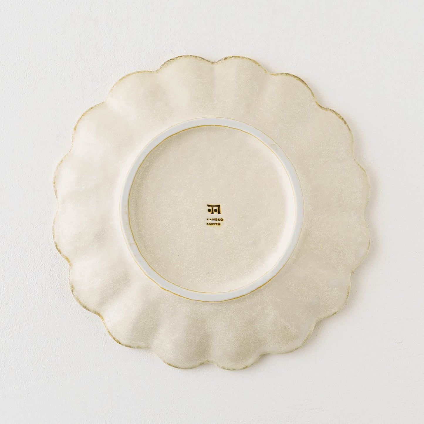 White Rinka 24 plate|Kaneko Kohyo