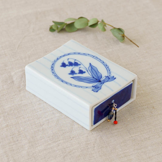 Small box lily of the valley|Shingama