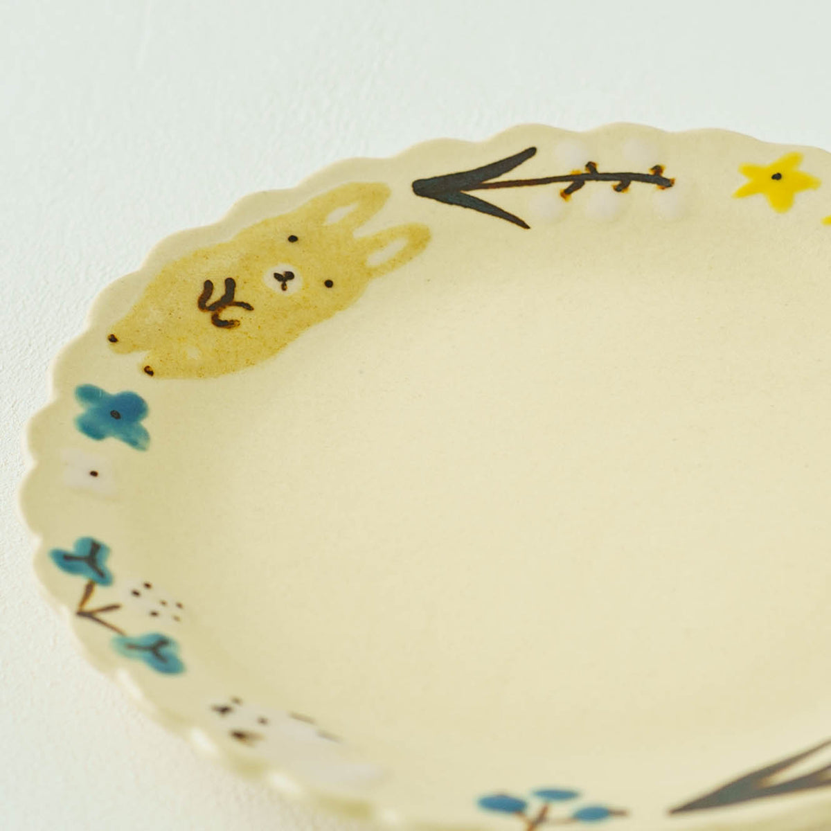 Cake Plate rabbit | Aki Ota