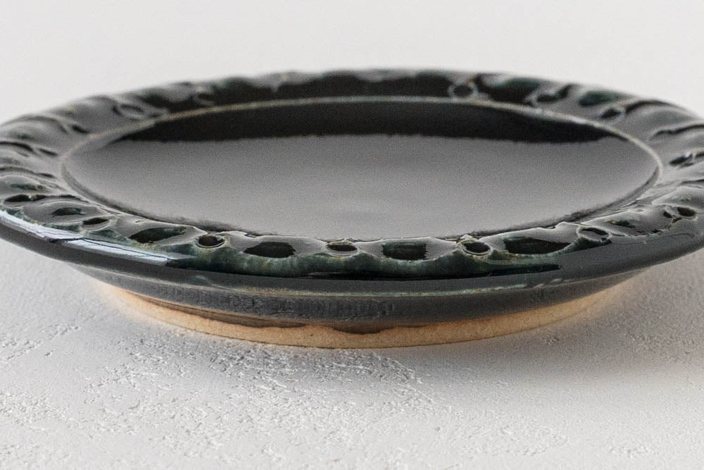 ルリアメ工房の紺色釉の小皿