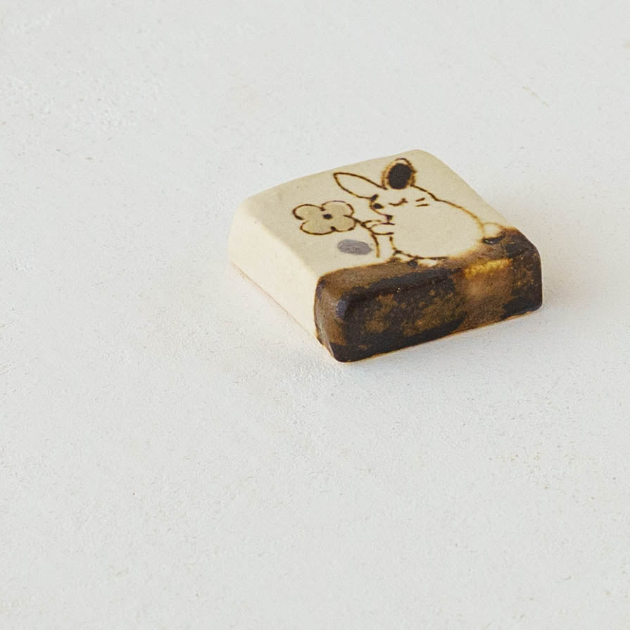 はしおき（ホワイトチョコ）うさぎ｜丸伴工場