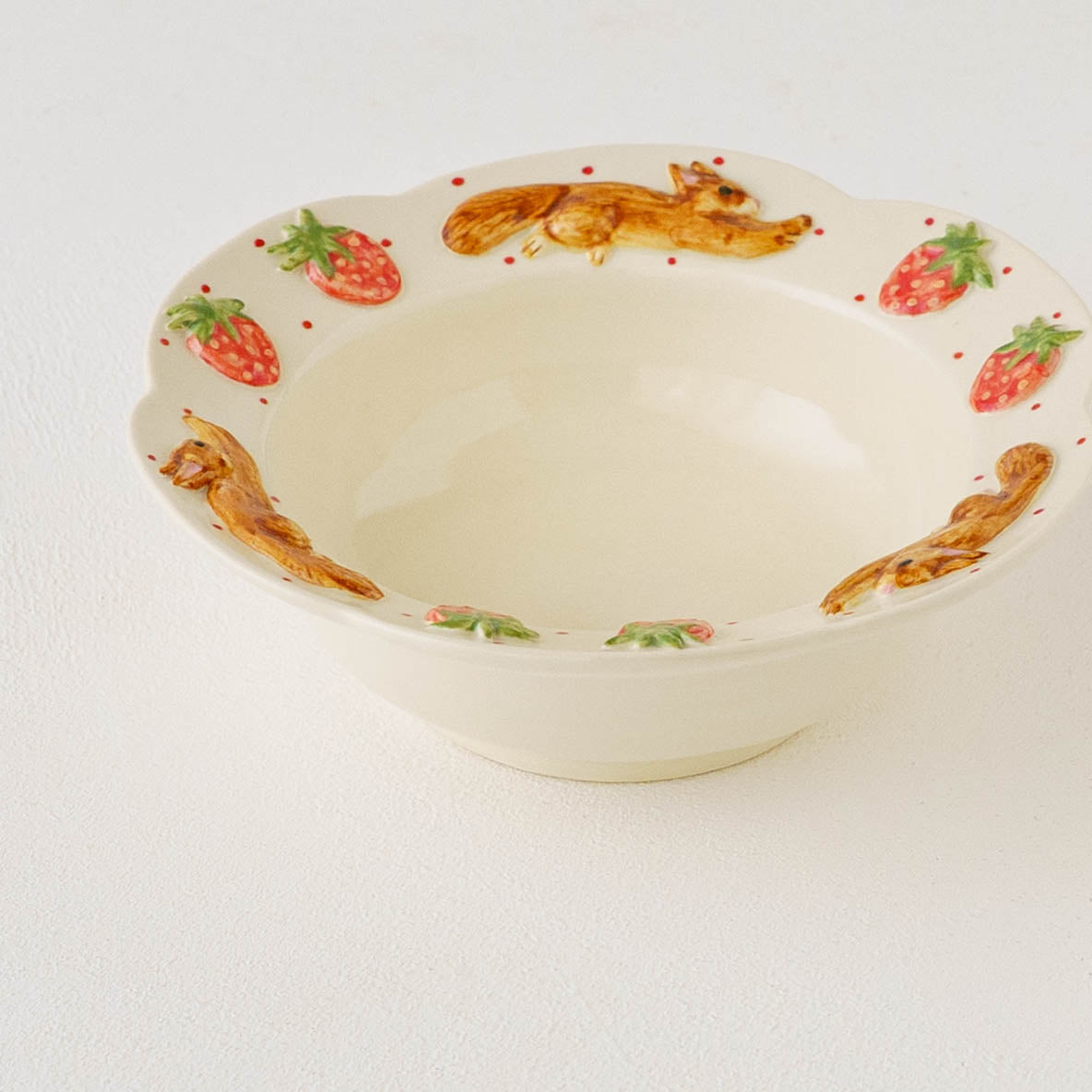 Bowl Hopping Squirrel little Strawberry S | Sugar Poppo