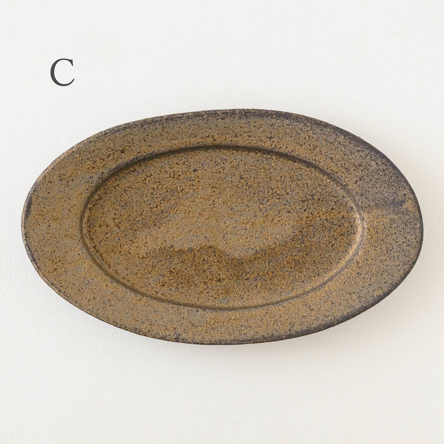Oval rim plate L Iron brown ｜Sakiko Tomobe