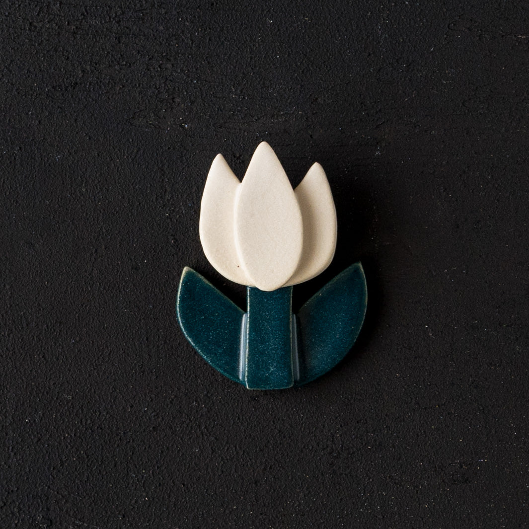 Flower chopstick rest Tulip white｜Michi Tsujimoto