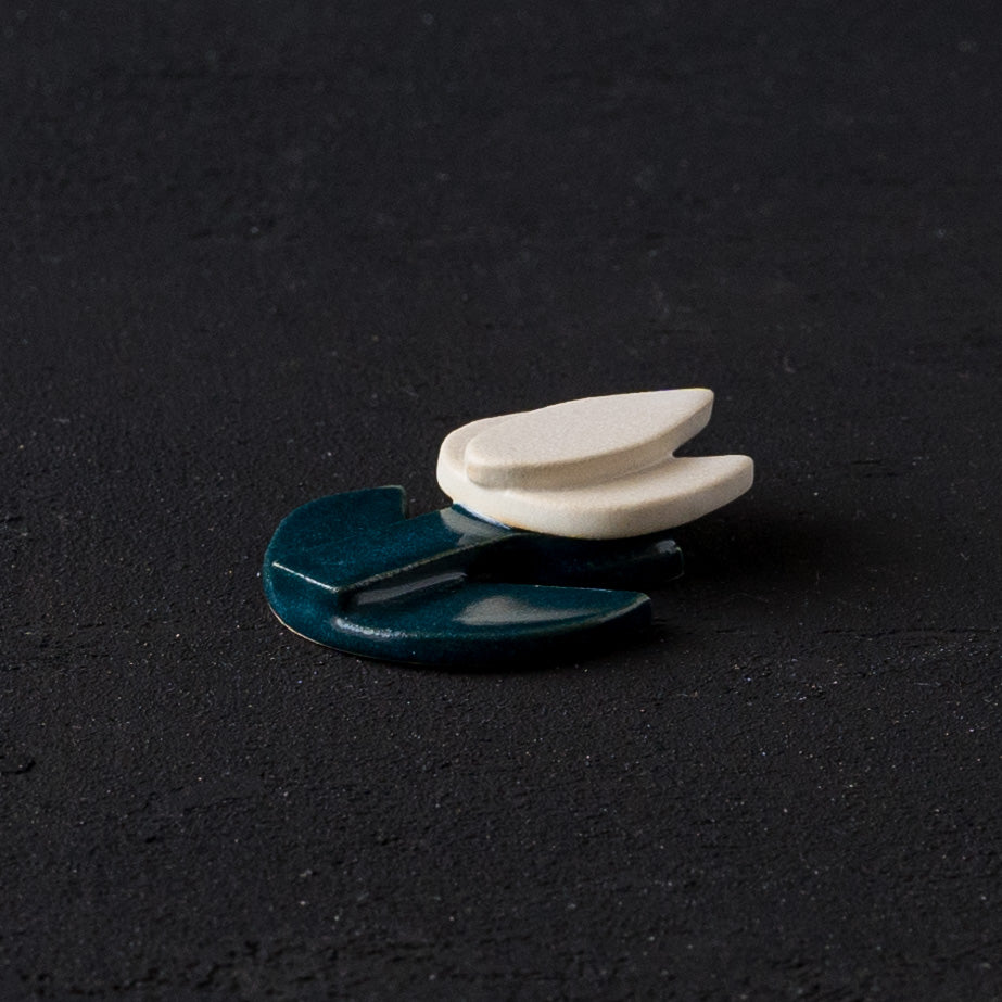 Flower chopstick rest Tulip white｜Michi Tsujimoto