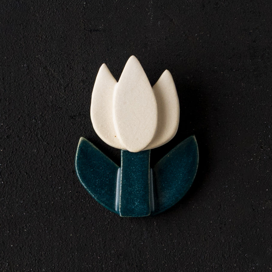 Flower chopstick rest Tulip white｜Michi Tsujimoto