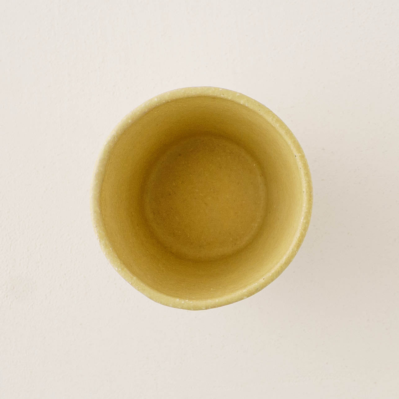 Cup cat and girl, yellow | Aya Watanuki