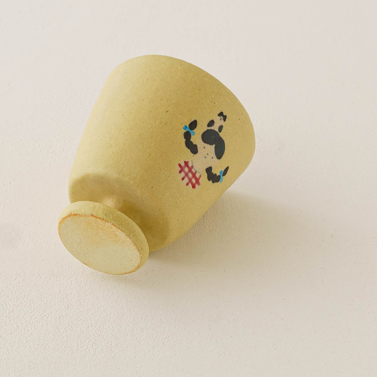 Cup cat and girl, yellow | Aya Watanuki