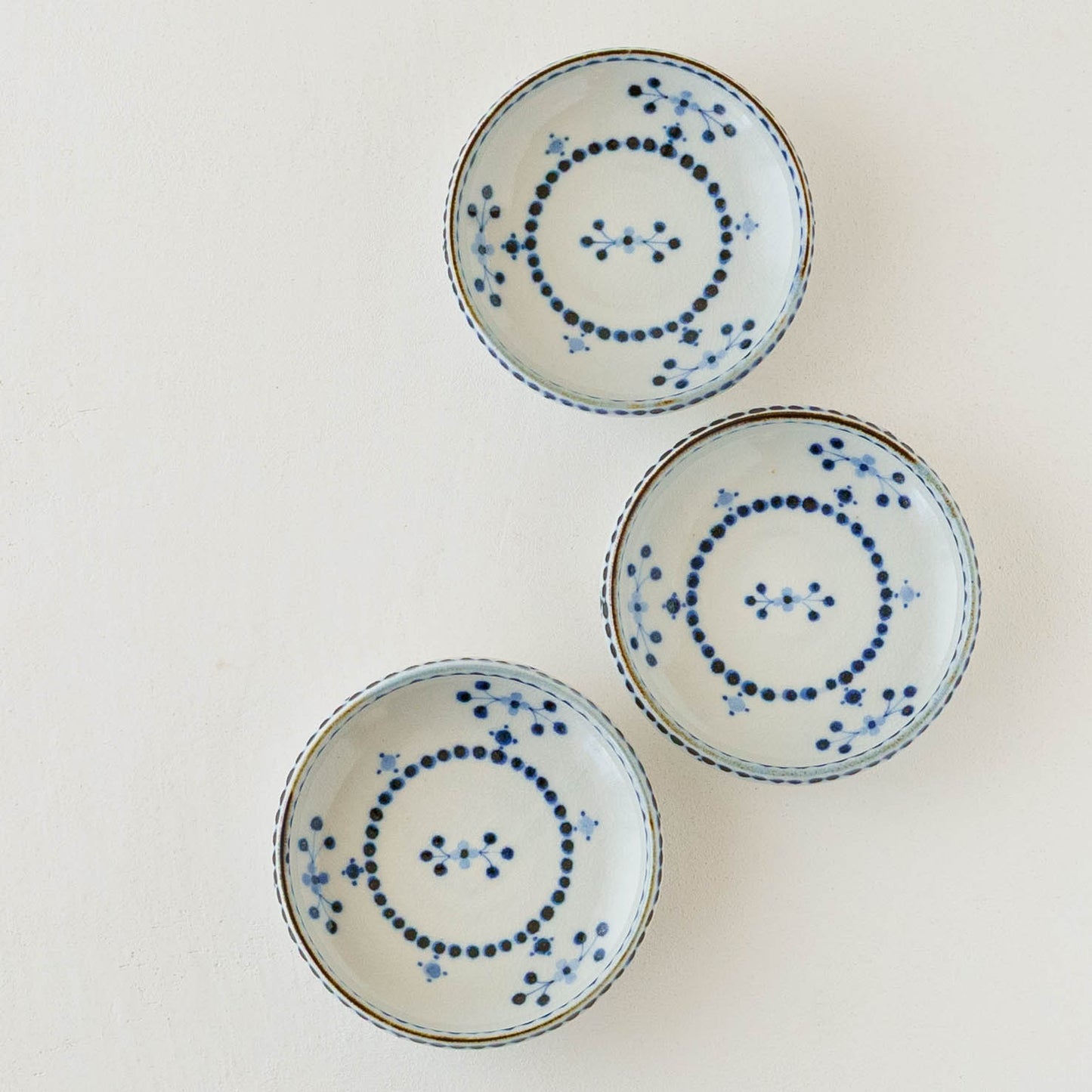 12cm plate small flower Blue｜Tosai gama