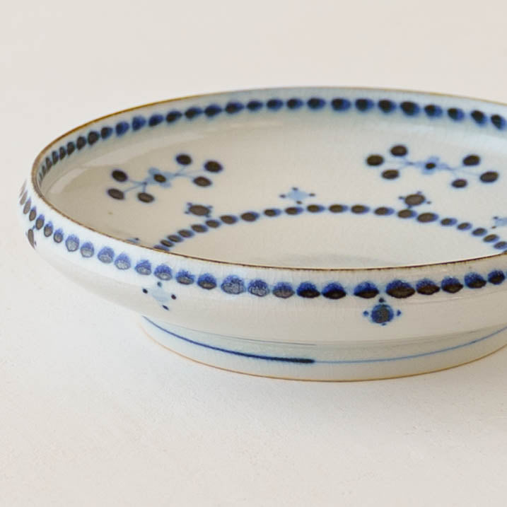18cm plate small flower Blue｜Tosai gama