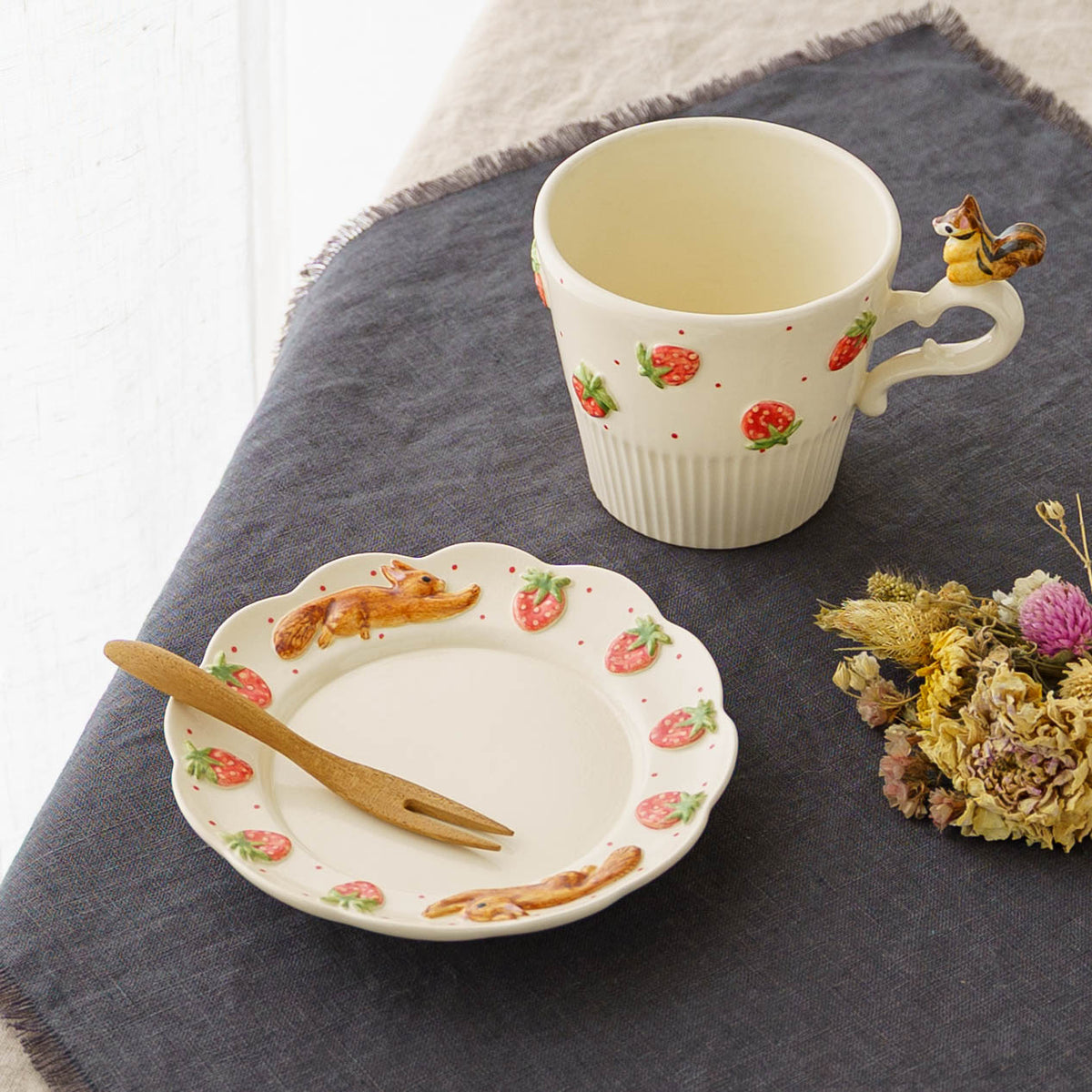 Mug Squirrel Little Strawberry | Sugar Poppo