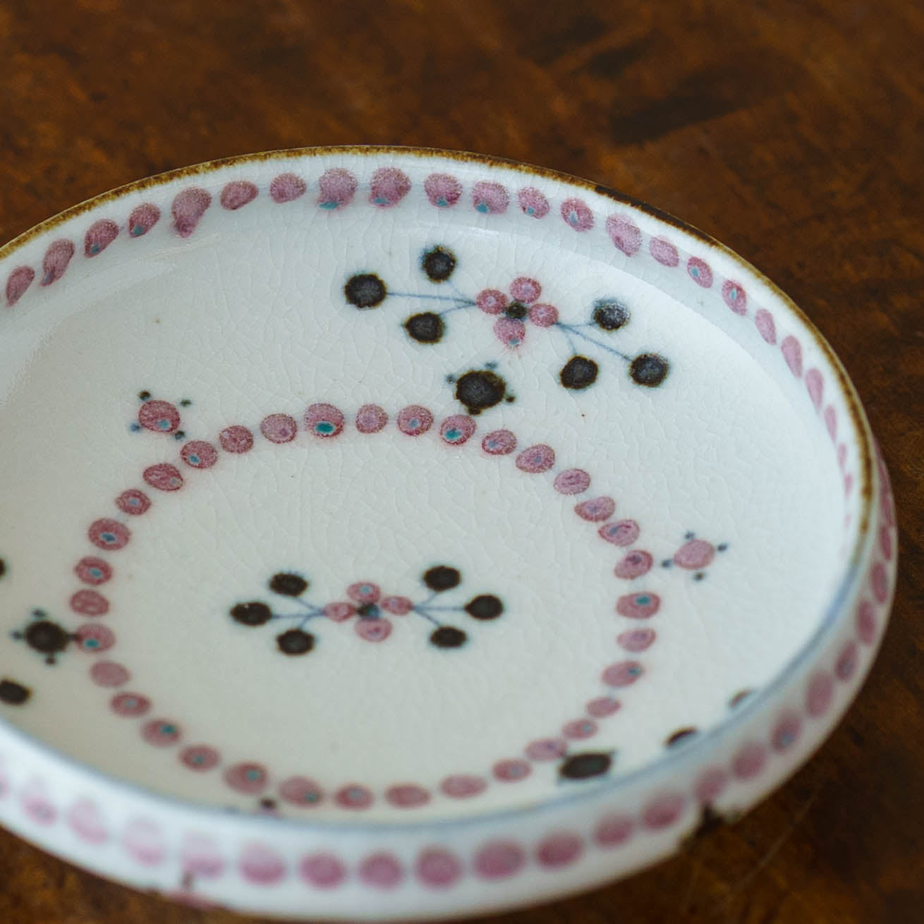 12cm plate small flower Red｜Tosai gama