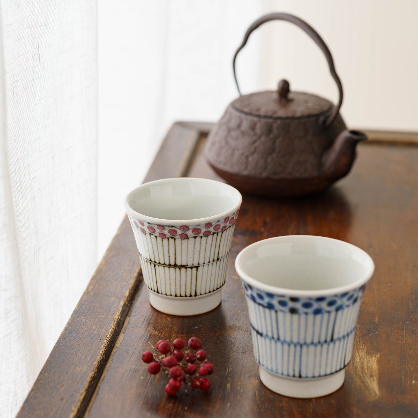 Teacup old Tobe pattern  Red | Tosai gama