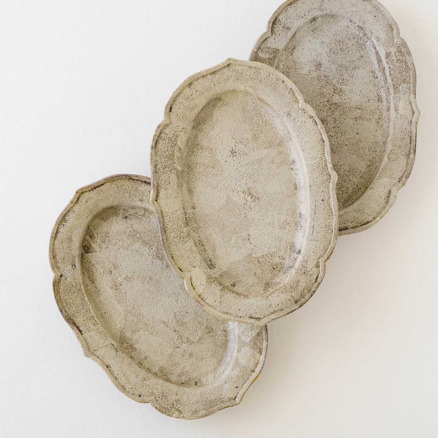 稜花オーバルディッシュ　炭化　白｜渡辺信史