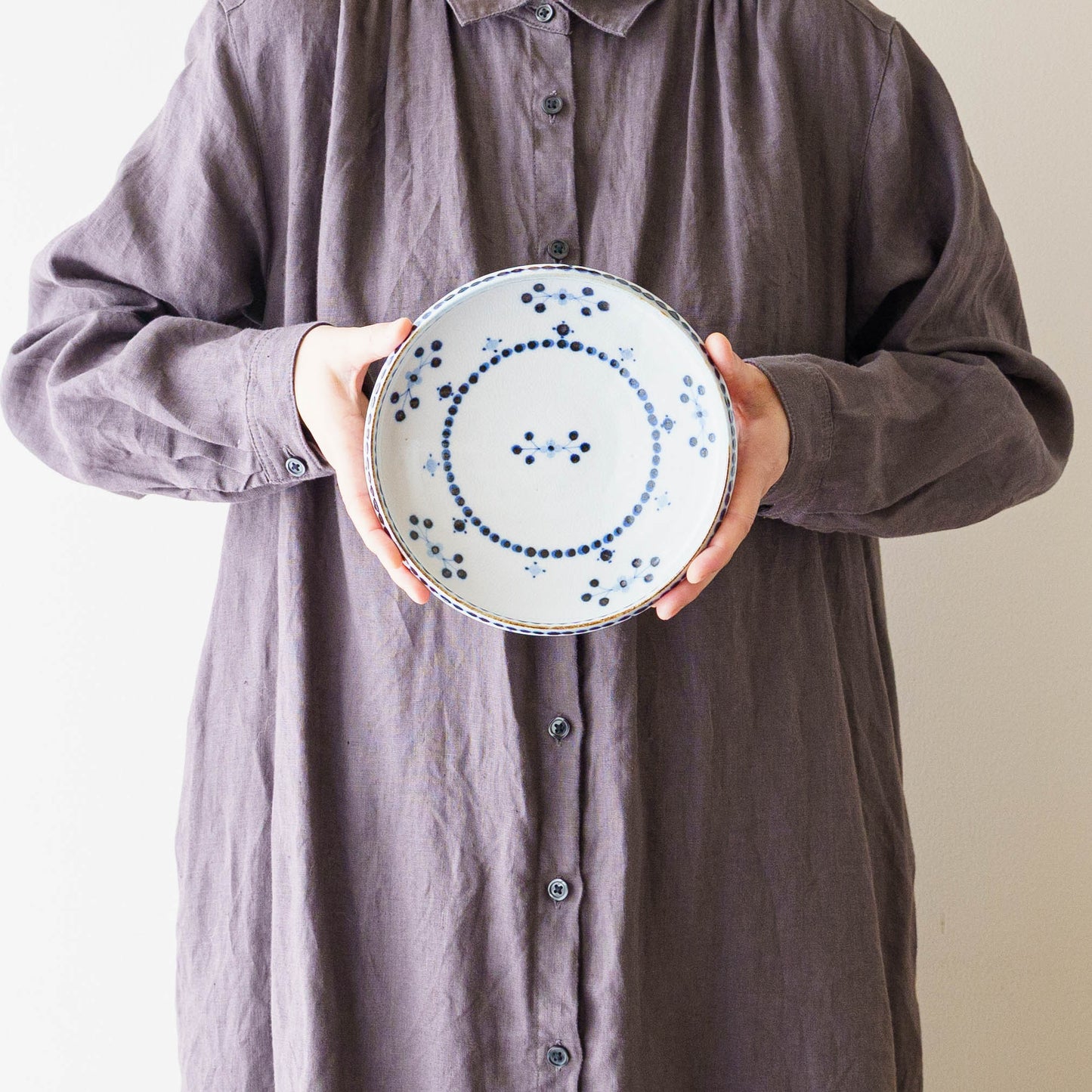 18cm plate small flower Blue｜Tosai gama