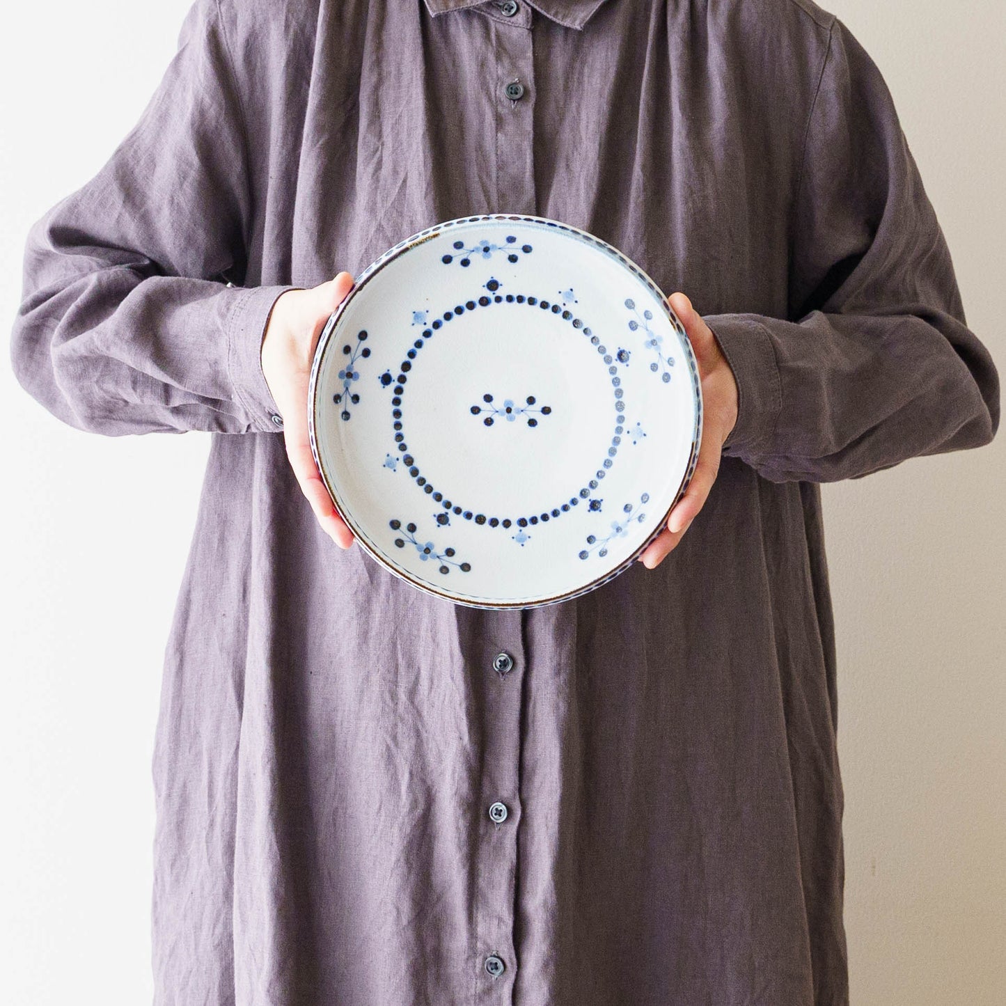 21cm plate small flower Blue｜Tosai gama