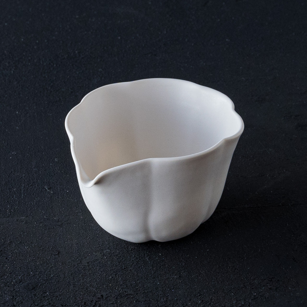 Tea sea (Katakuchi jar) white | Kasumi Fujimura
