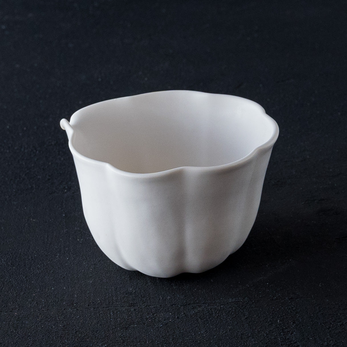 Tea sea (Katakuchi jar) white | Kasumi Fujimura