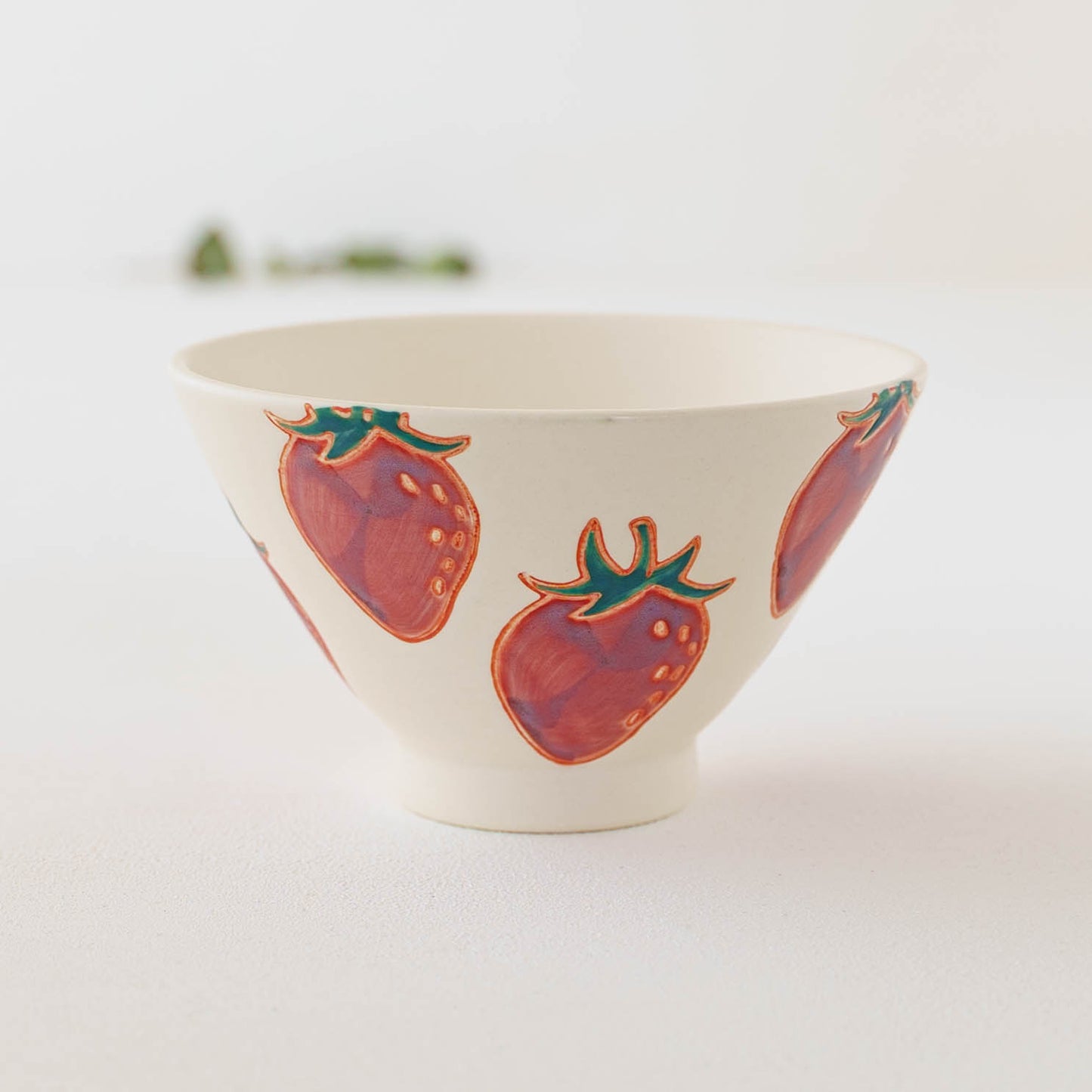 Hasamiyaki Bowl Strawberry