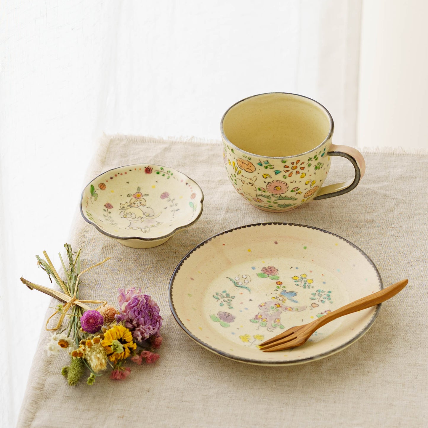 Flower Dress Girl Plate｜Hahamya