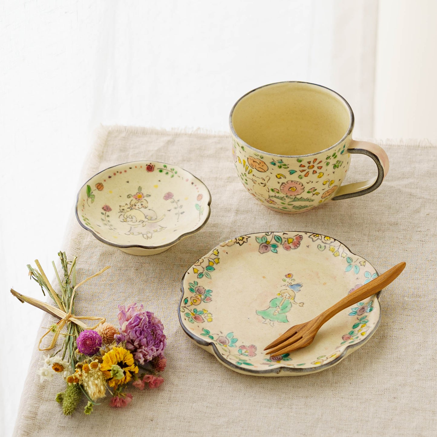 Hugging Cat Mini Plate | Hahamiya
