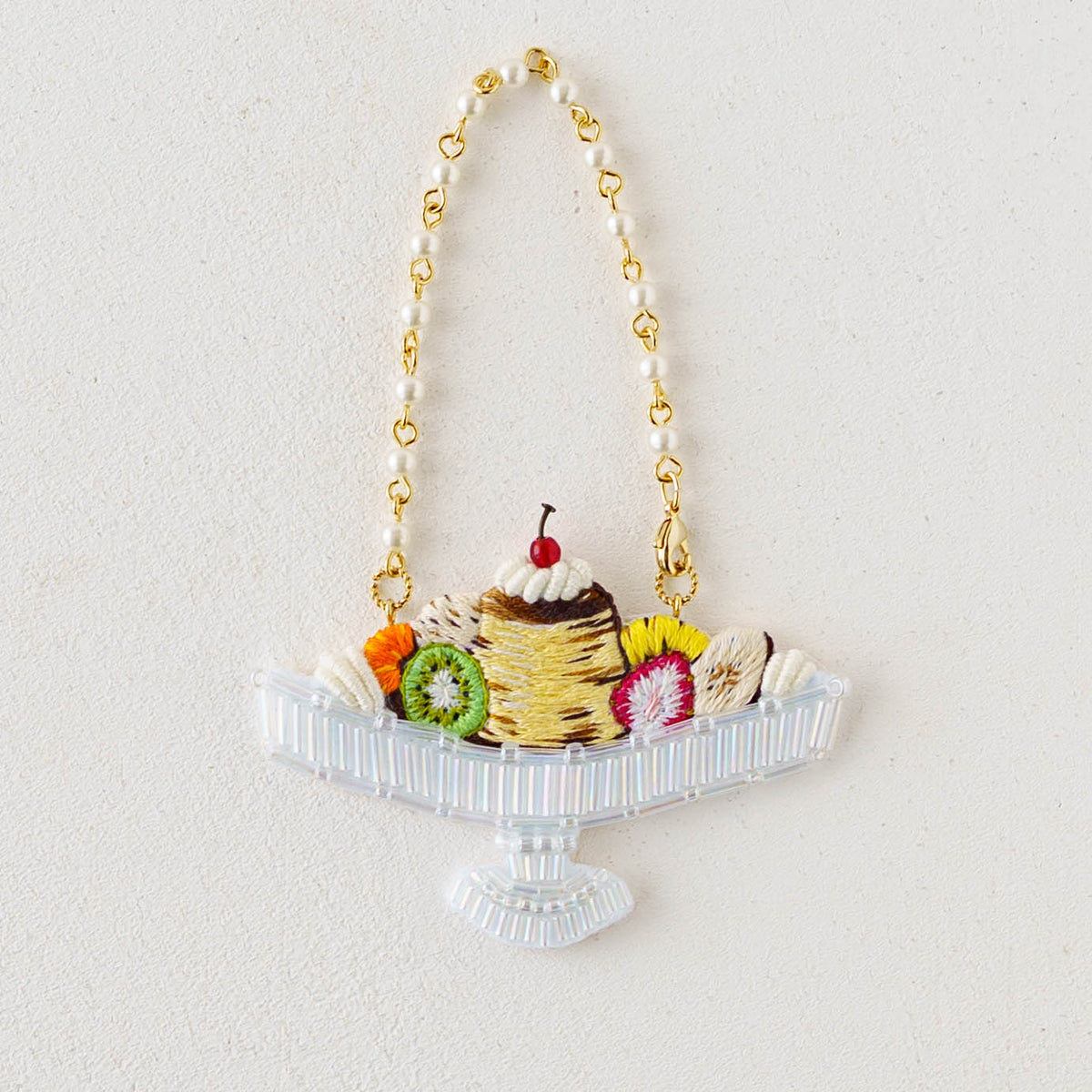 Embroidered Bag Charm Purin a la Mode | Aonoie
