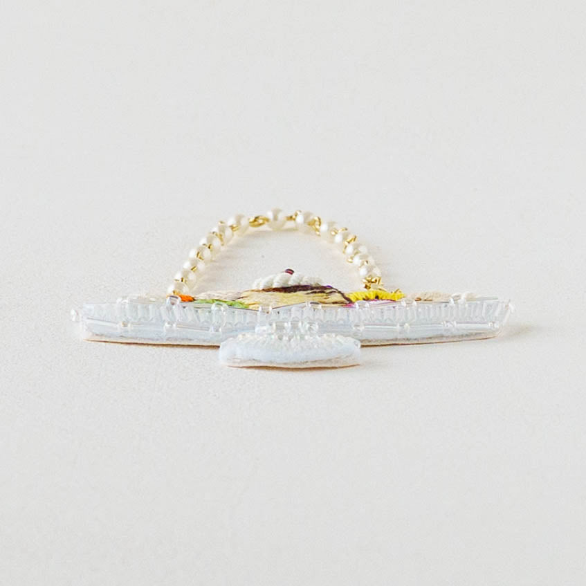 Embroidered Bag Charm Purin a la Mode | Aonoie