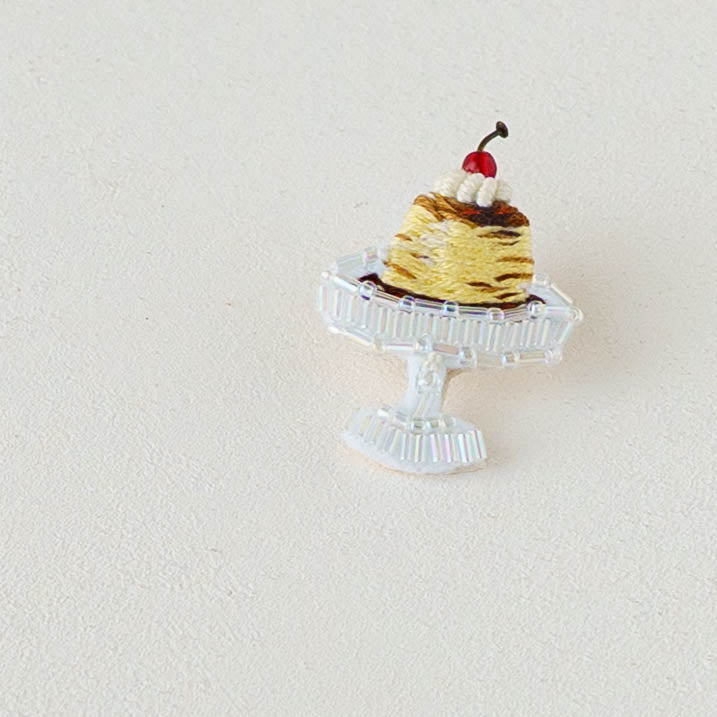 Embroidered Pin Brooch  Retro Pudding | Aonoie