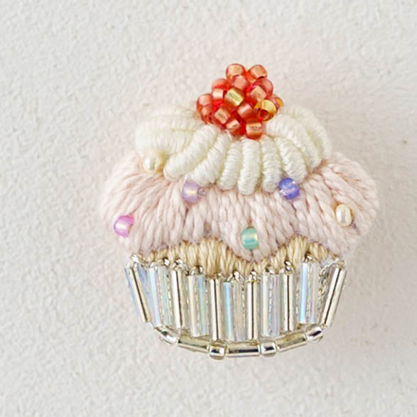 Embroidered Brooch Cupcake | Aonoie
