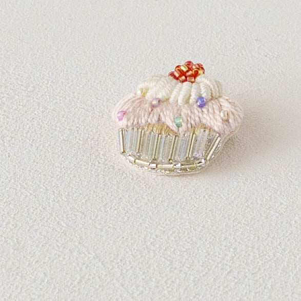 Embroidered Brooch Cupcake | Aonoie