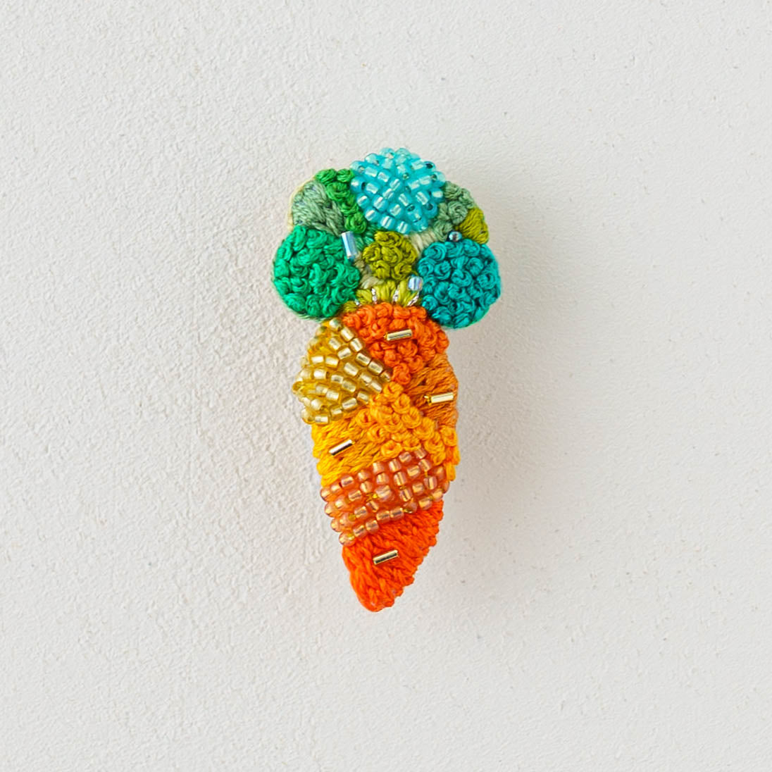 Embroidered Carrot Brooch | Aono ie