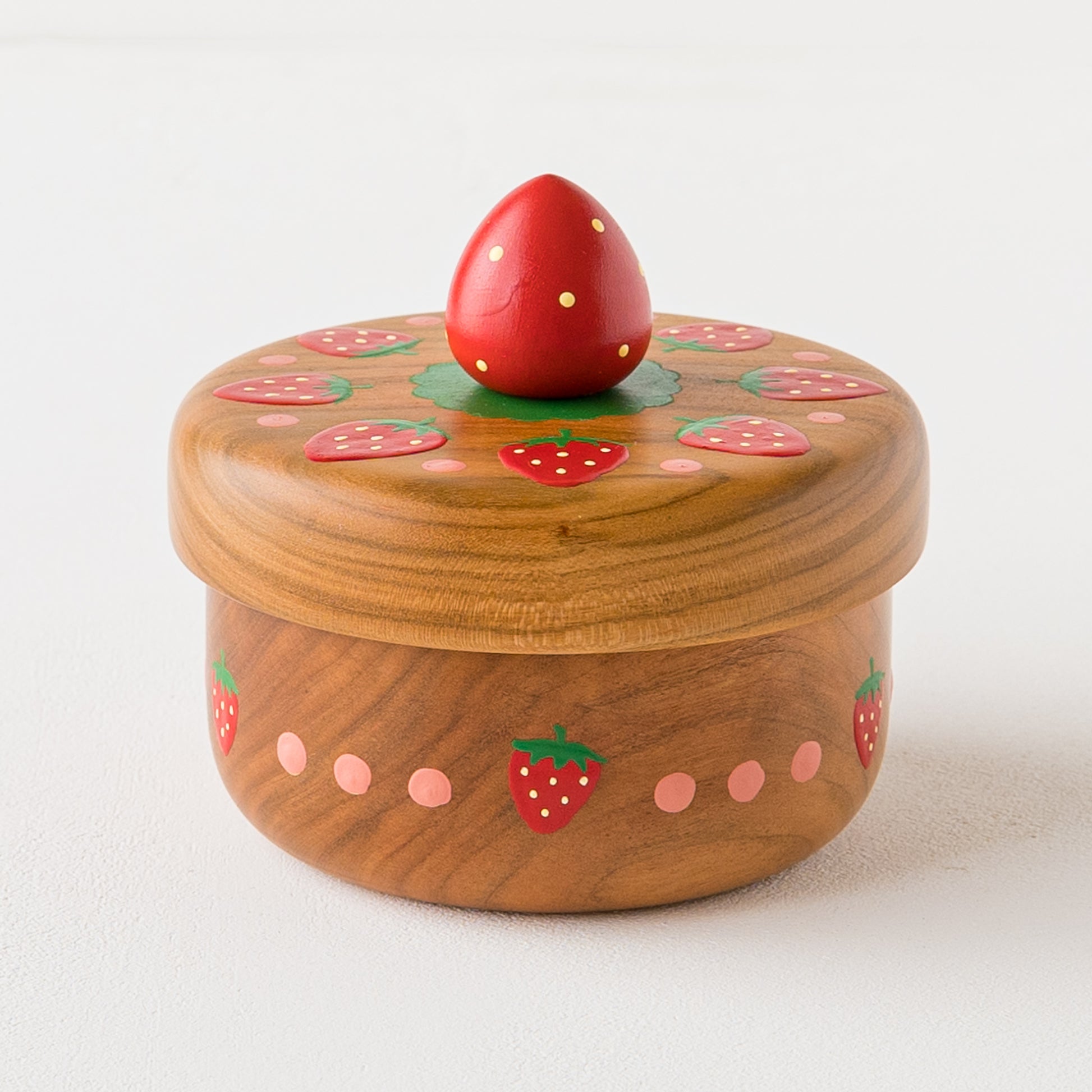 木絵雑貨さんの菓子器いちご