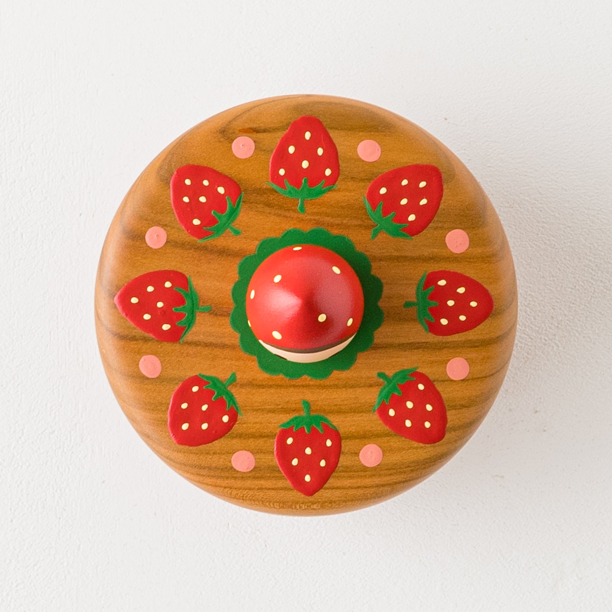 木絵雑貨さんの菓子器いちご