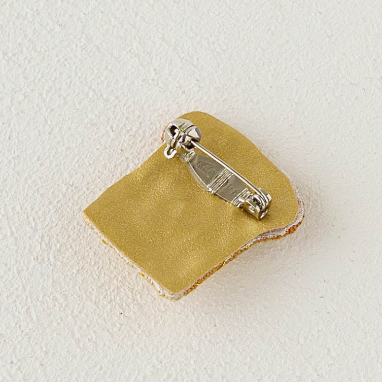 Embroidered brooch Buttered Toast｜Aonoie