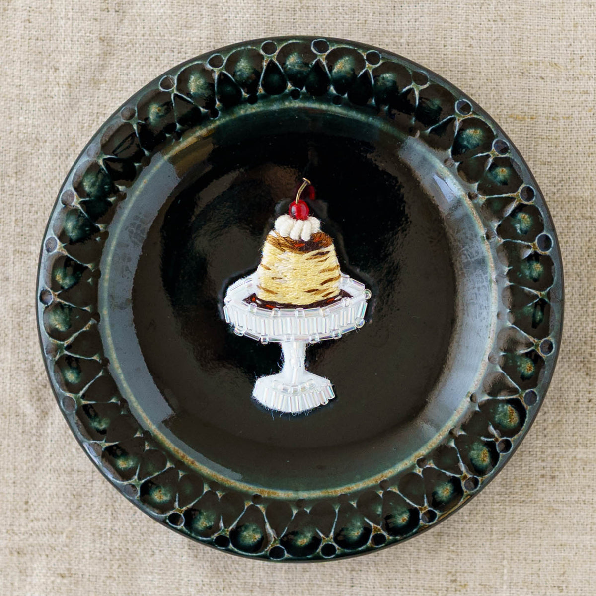 Embroidered Pin Brooch  Retro Pudding | Aonoie