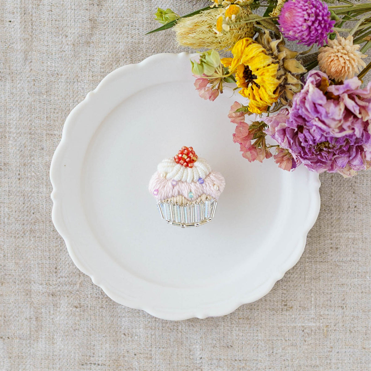 Embroidered Brooch Cupcake | Aonoie