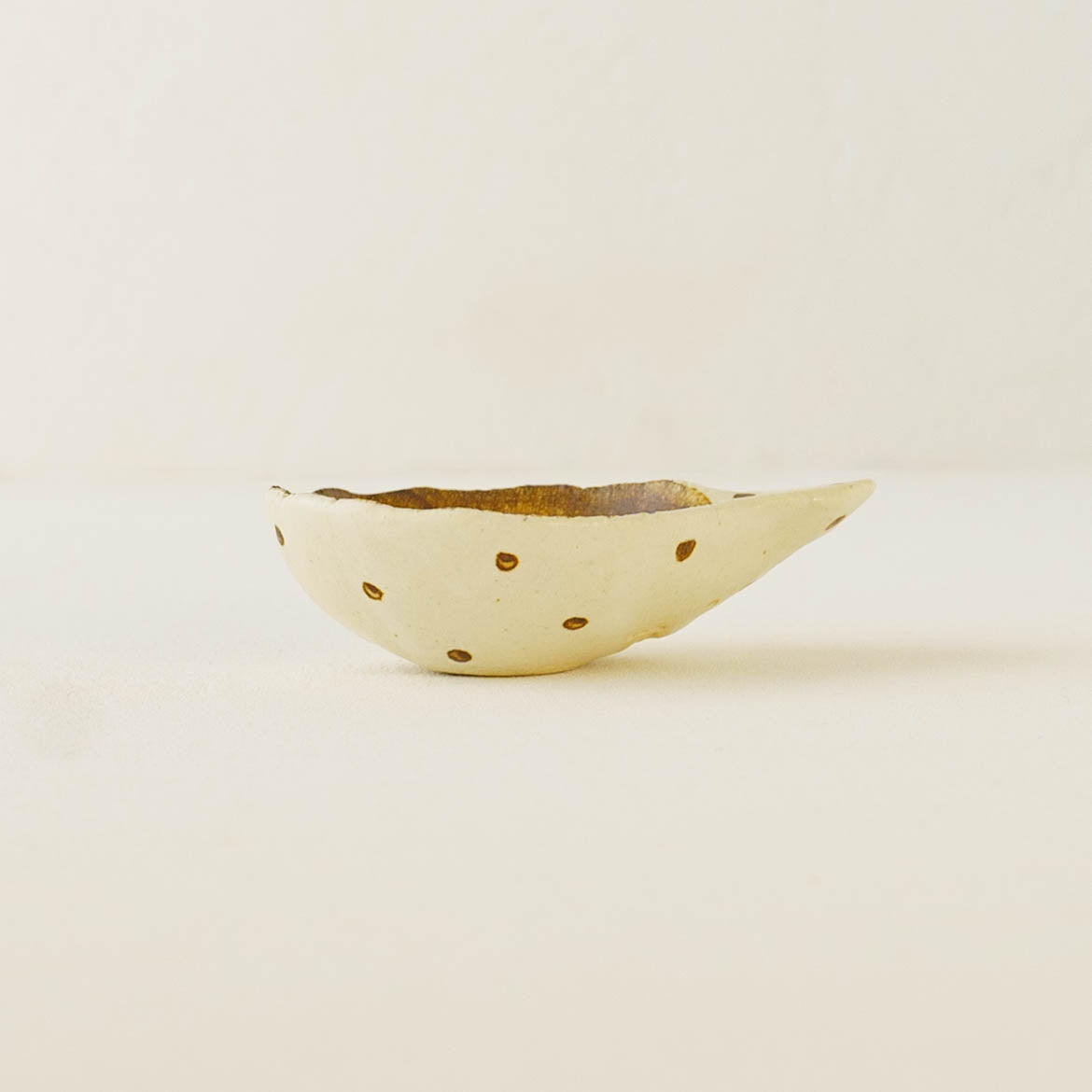Gramame Brown |  Hitsuji no Teshigoto