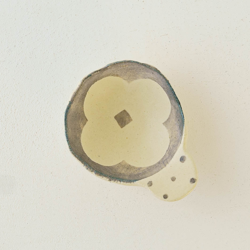Gramame Gray |  Hitsuji no Teshigoto