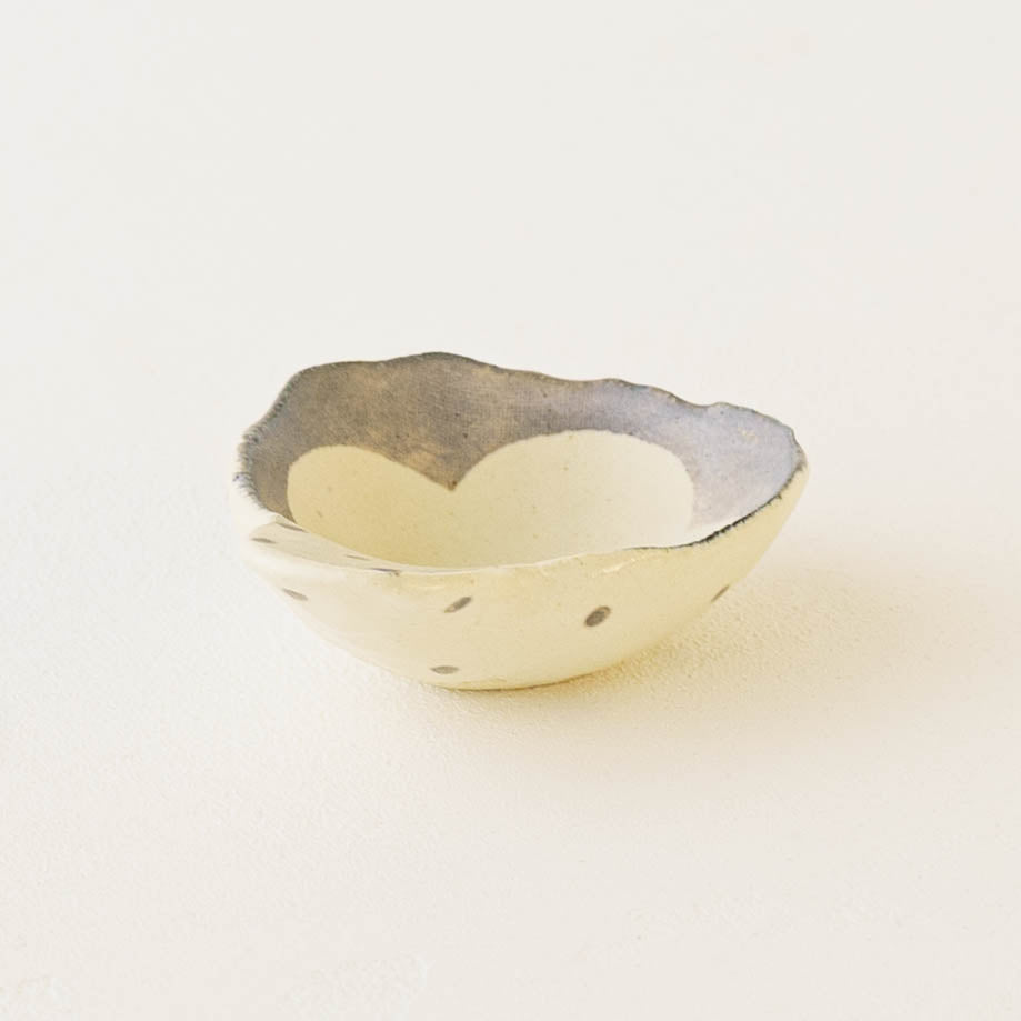 Gramame Gray |  Hitsuji no Teshigoto
