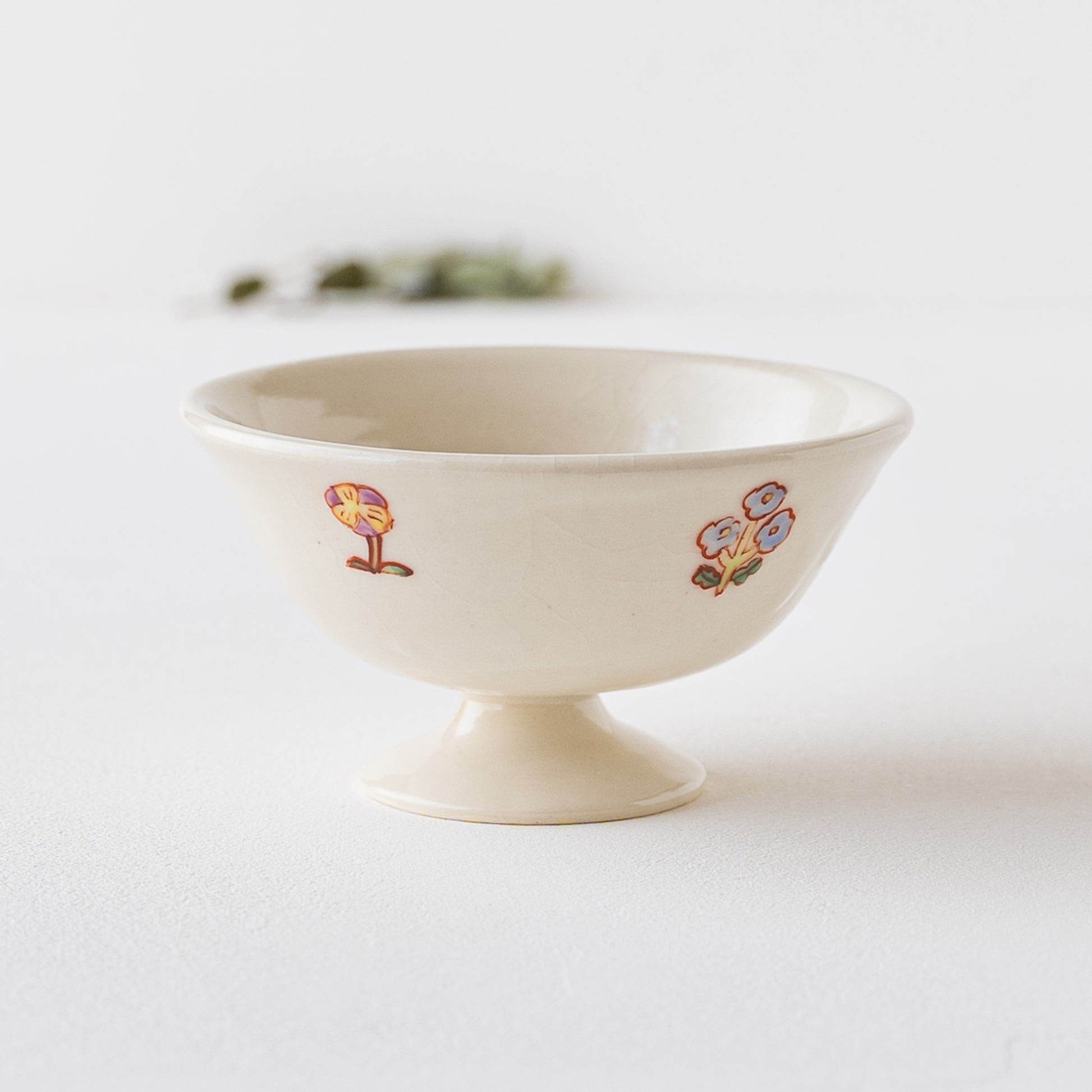 長浜由起子さんの小花絵付デザートカップ