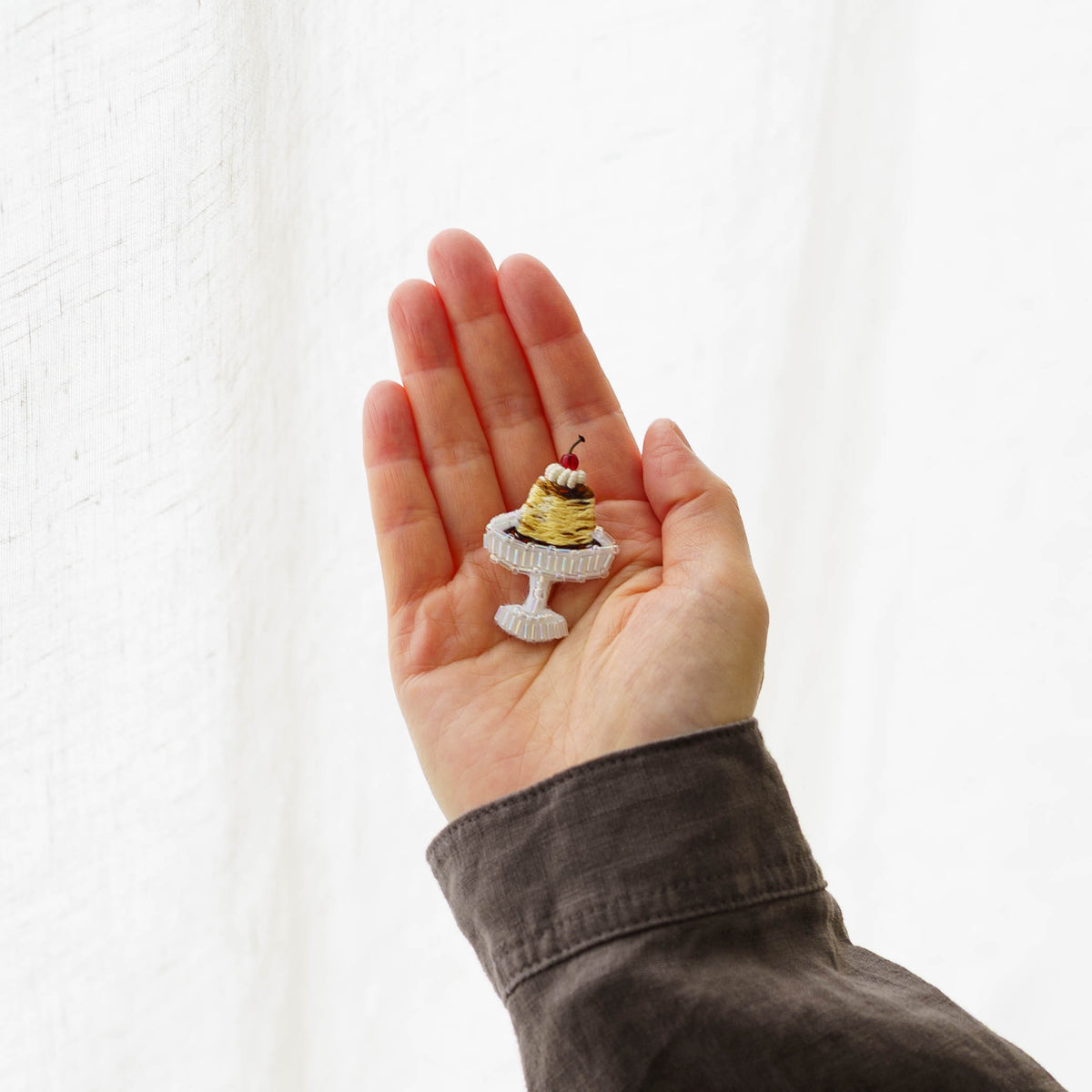 Embroidered Pin Brooch  Retro Pudding | Aonoie