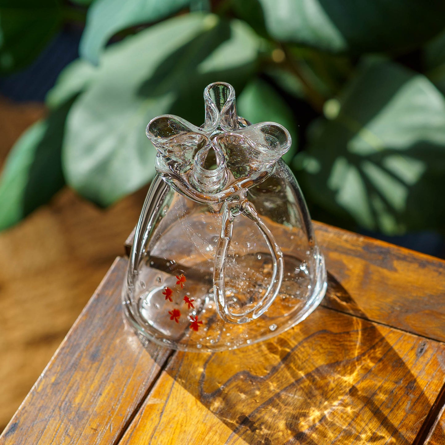 Goldfish drawstring vase clear M | Gokurakuji Glass Studio