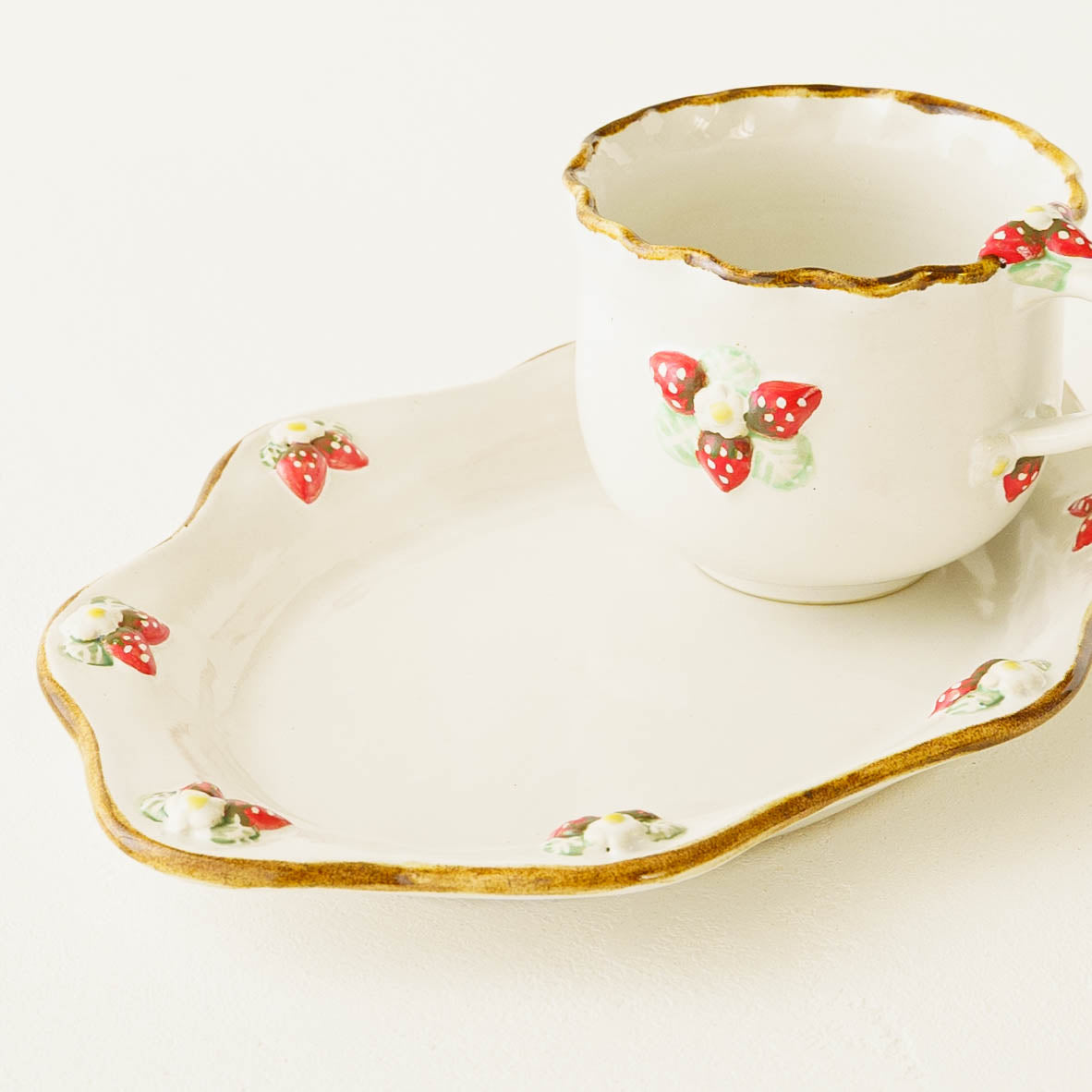 Strawberry C&S White C｜Aiko Miura