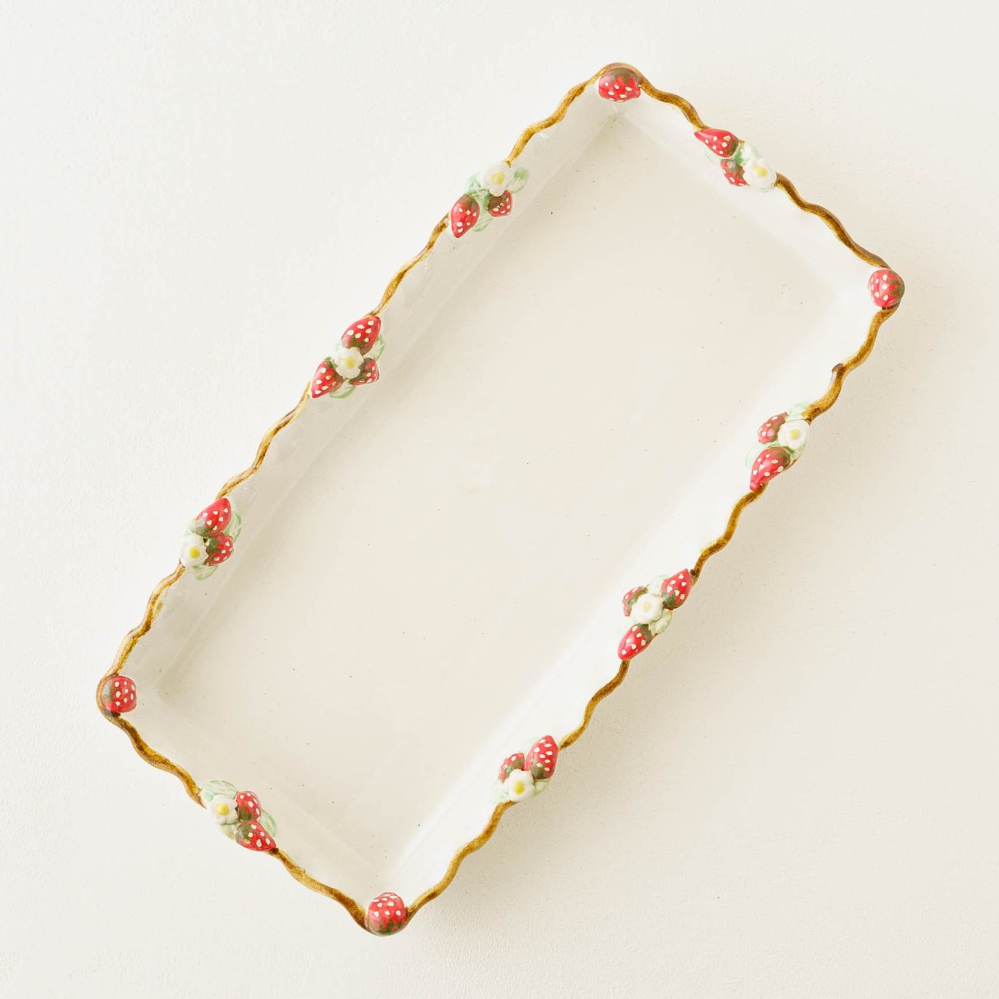 Strawberry C&S White E｜Aiko Miura