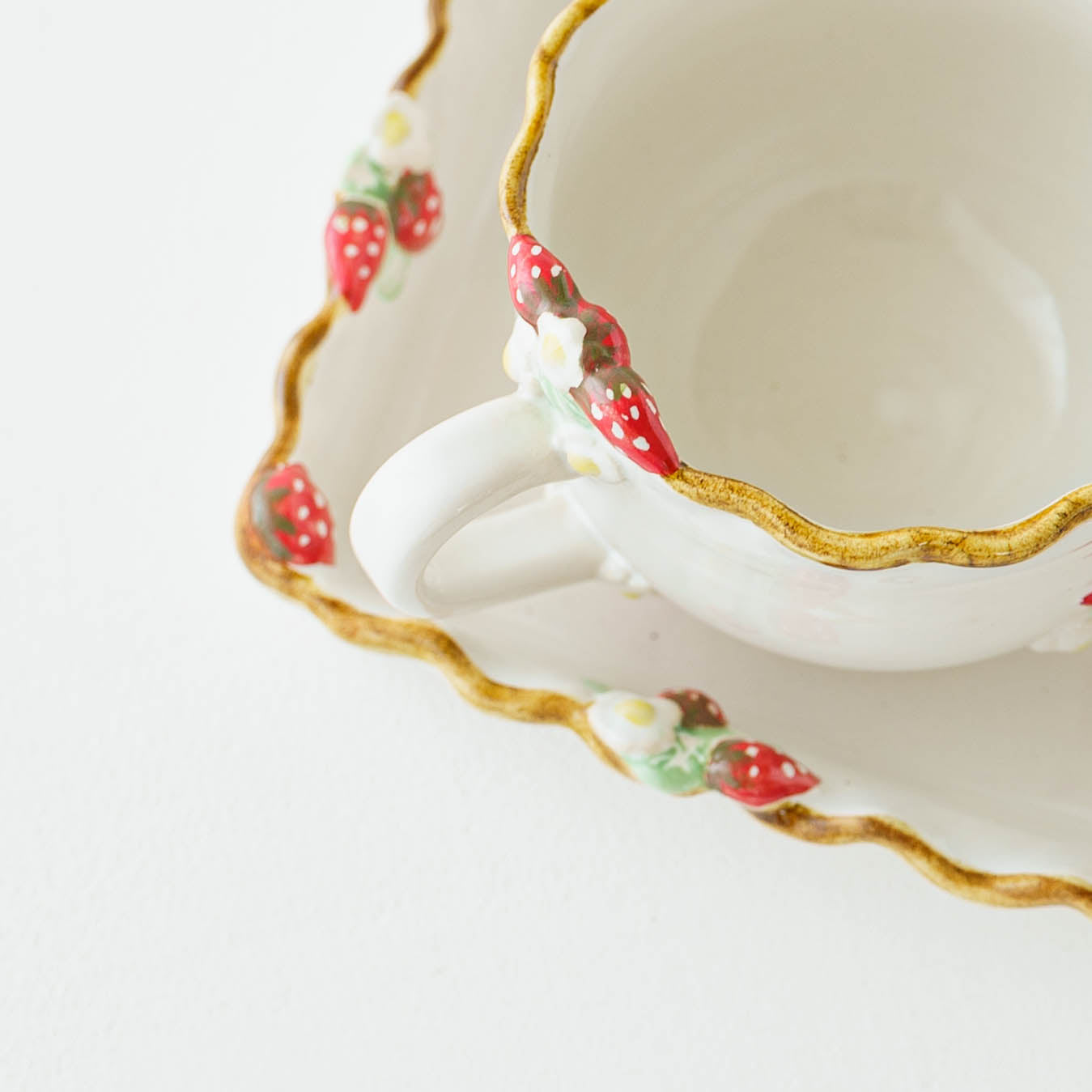 Strawberry C&S White E｜Aiko Miura