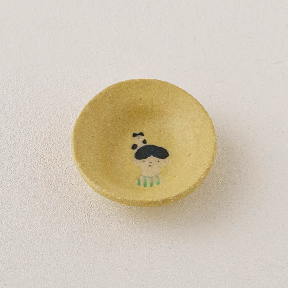 オーバル　豆　ねこと少年　黄色　B｜綿貫彩
