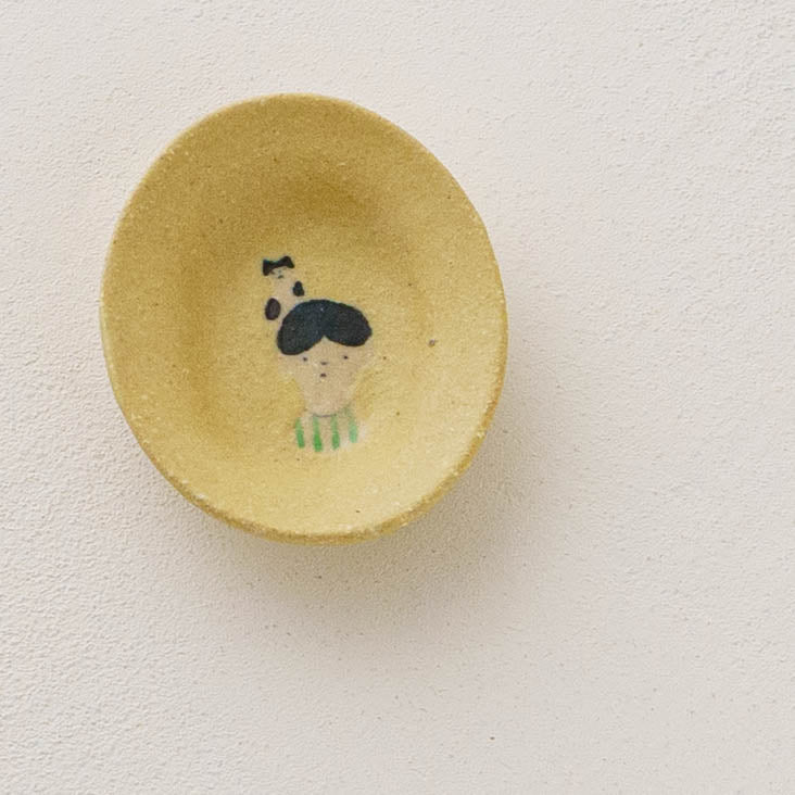 オーバル　豆　ねこと少年　黄色　B｜綿貫彩