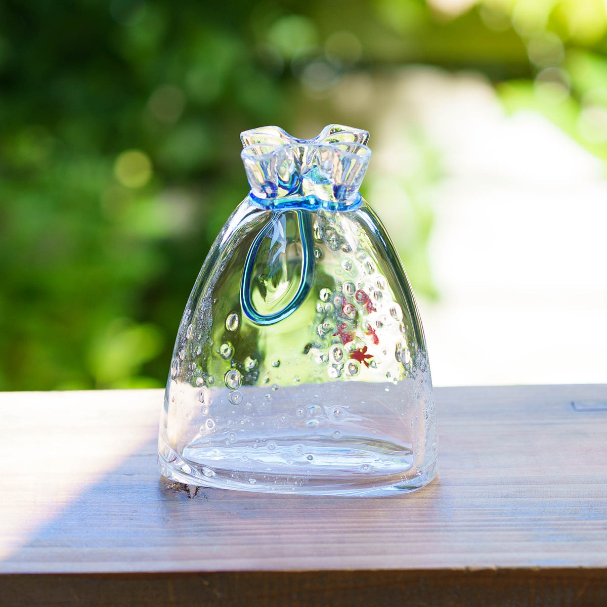 Goldfish flower vase blue  L | Gokurakuji Glass Studio